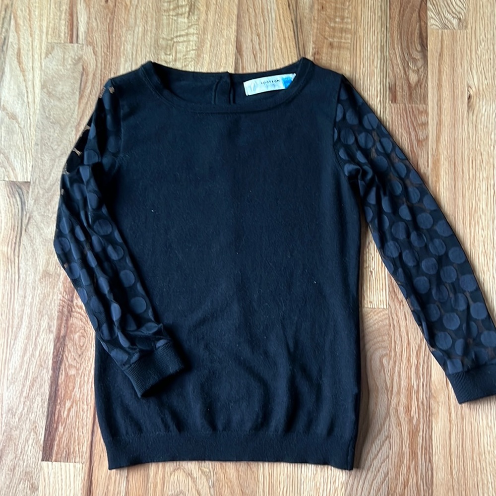 Crew neck sweater with mesh polka dot sleeves